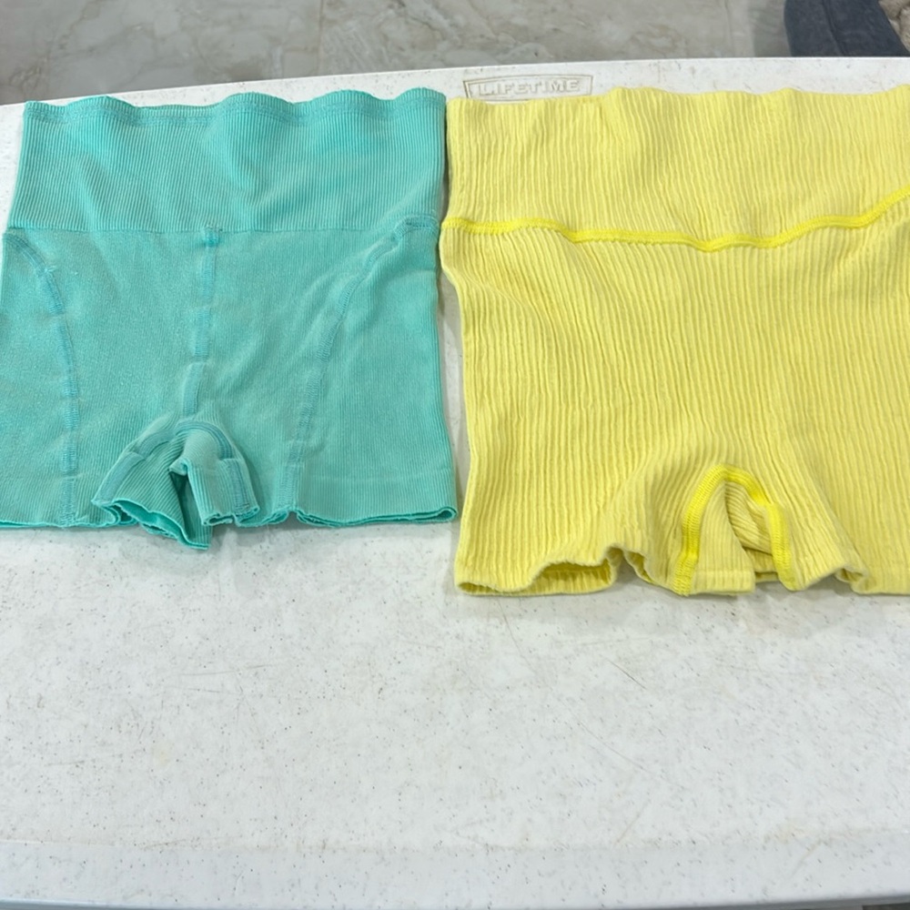 Urban Outfitters Out From Under Ribbed Stretch Yell/Green Shorts. Size XS/S(702)